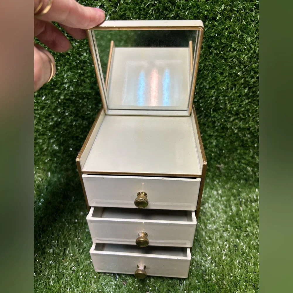 Otagiri White Jewelry Organizer with Blue Floral Design